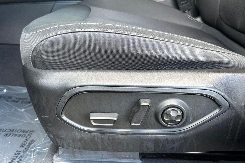 used 2023 Jeep Grand Cherokee car, priced at $29,600