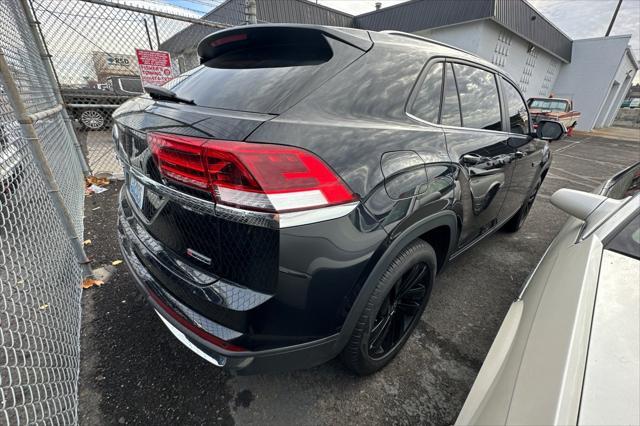 used 2022 Volkswagen Atlas Cross Sport car, priced at $31,900