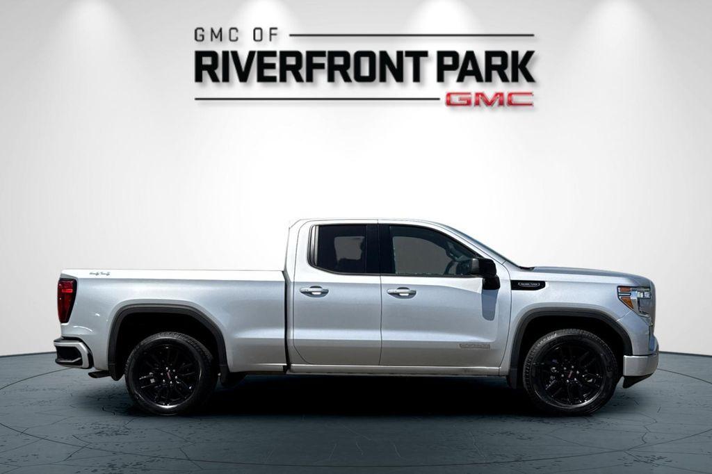 used 2022 GMC Sierra 1500 car, priced at $35,300