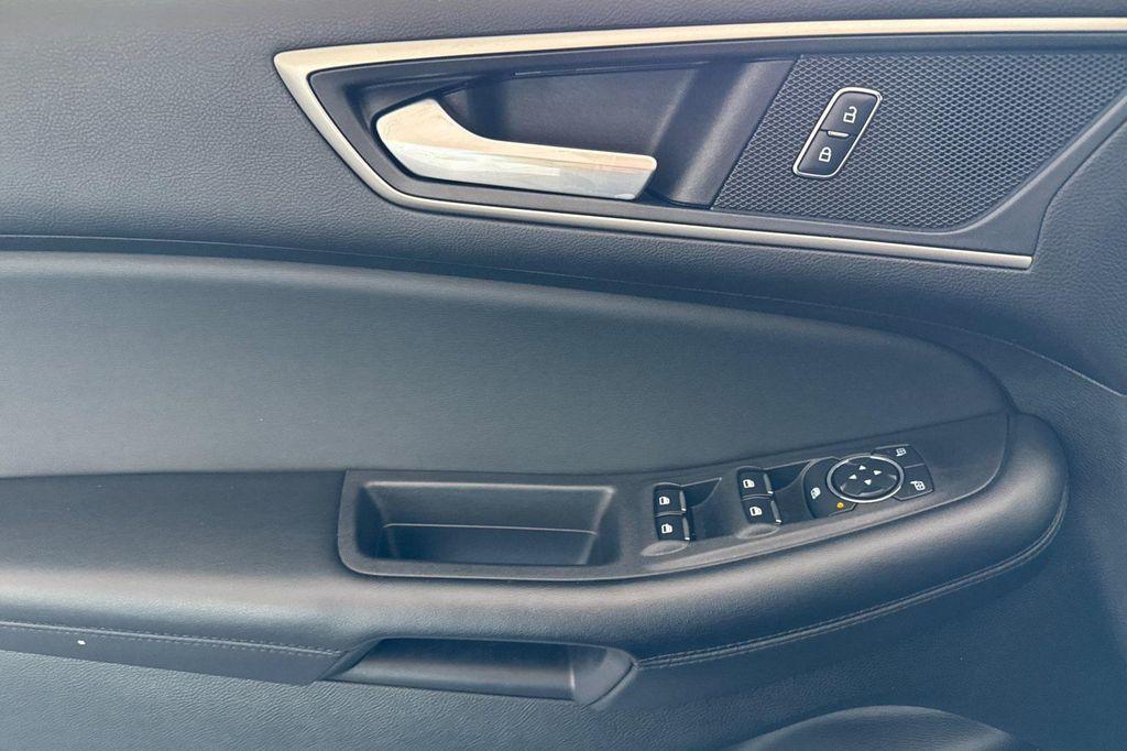used 2023 Ford Edge car