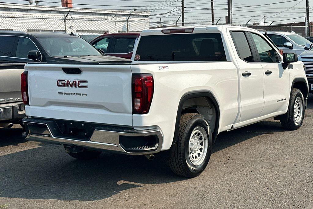 used 2024 GMC Sierra 1500 car, priced at $38,900