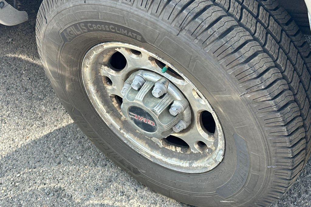 used 2006 GMC Sierra 2500 car, priced at $10,900