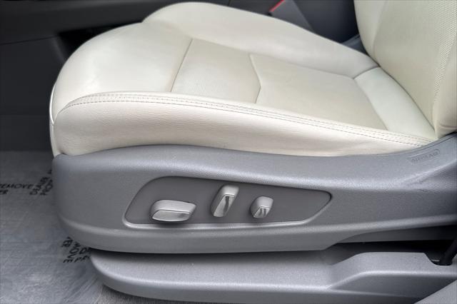 used 2022 Cadillac XT5 car, priced at $34,995