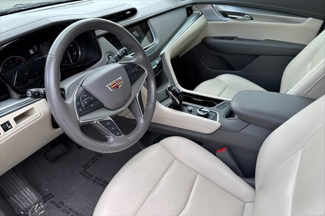 used 2022 Cadillac XT5 car, priced at $34,995