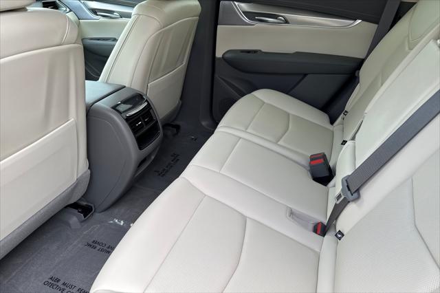 used 2022 Cadillac XT5 car, priced at $34,995