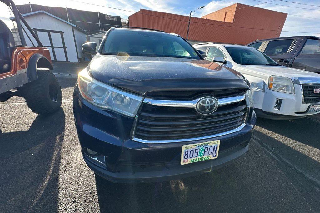 used 2016 Toyota Highlander car, priced at $21,900