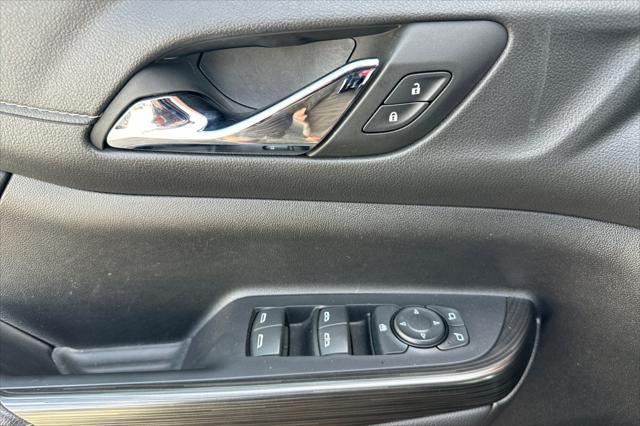 used 2023 GMC Acadia car, priced at $30,100