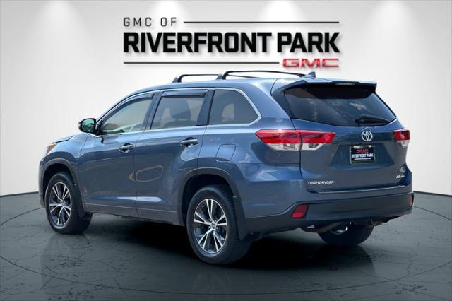 used 2018 Toyota Highlander car, priced at $26,995