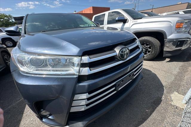 used 2018 Toyota Highlander car, priced at $26,995