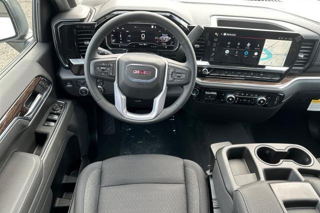 new 2025 GMC Sierra 1500 car, priced at $53,640