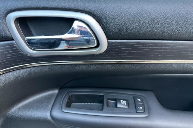used 2018 Jeep Grand Cherokee car, priced at $21,600
