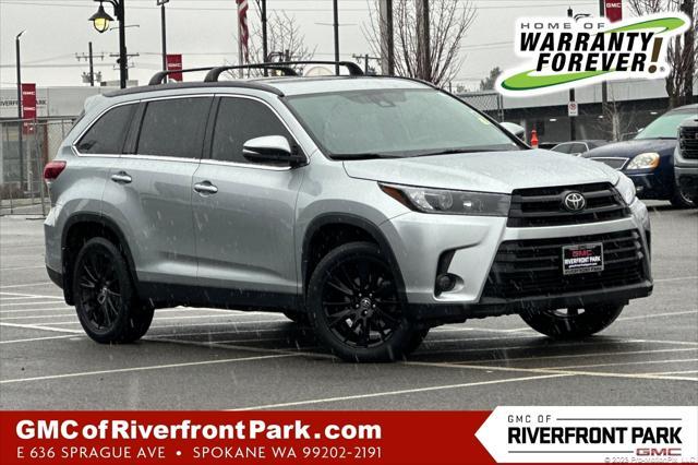 used 2019 Toyota Highlander car, priced at $29,400