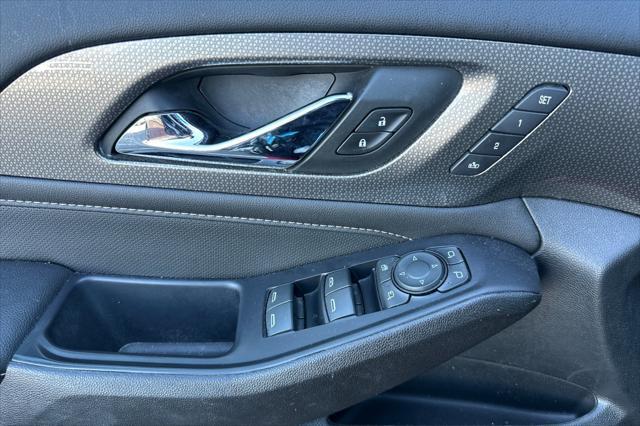 used 2022 Chevrolet Traverse car, priced at $37,490