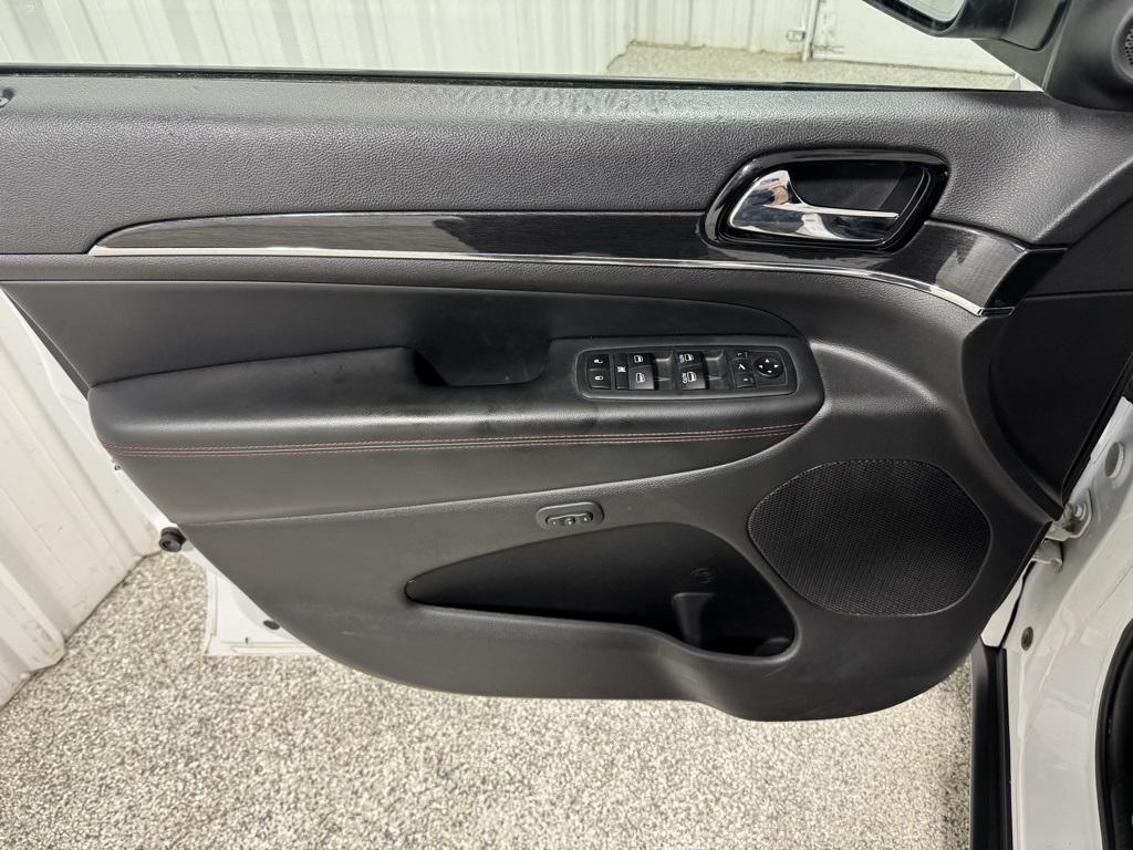 used 2020 Jeep Grand Cherokee car, priced at $22,993