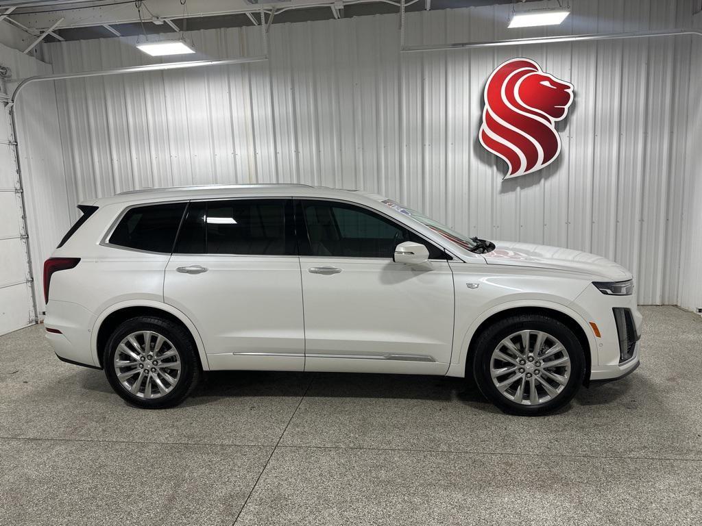 used 2022 Cadillac XT6 car, priced at $29,992
