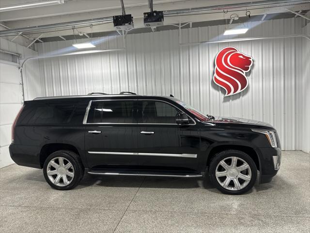 used 2018 Cadillac Escalade ESV car, priced at $30,790