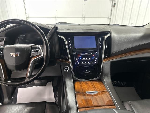 used 2018 Cadillac Escalade ESV car, priced at $30,790