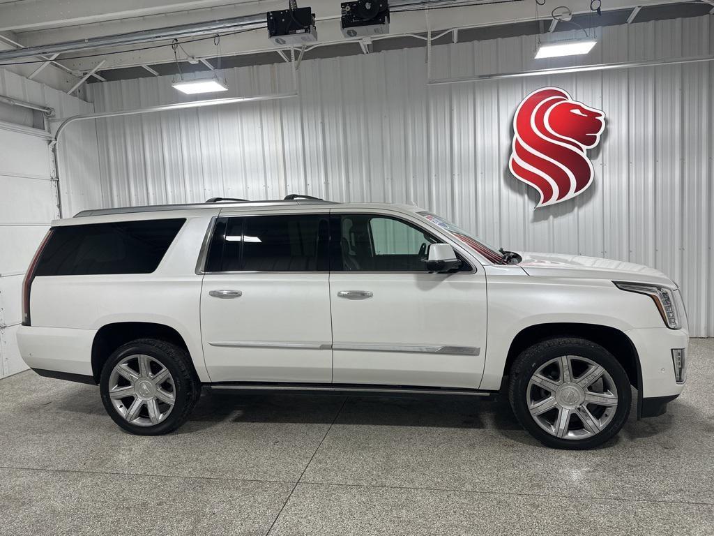 used 2018 Cadillac Escalade ESV car, priced at $31,992
