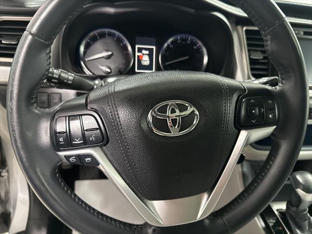 used 2016 Toyota Highlander car, priced at $22,490