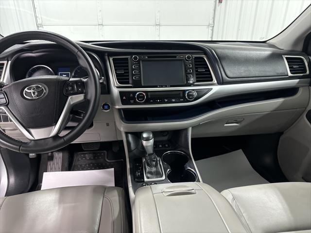 used 2016 Toyota Highlander car, priced at $22,490