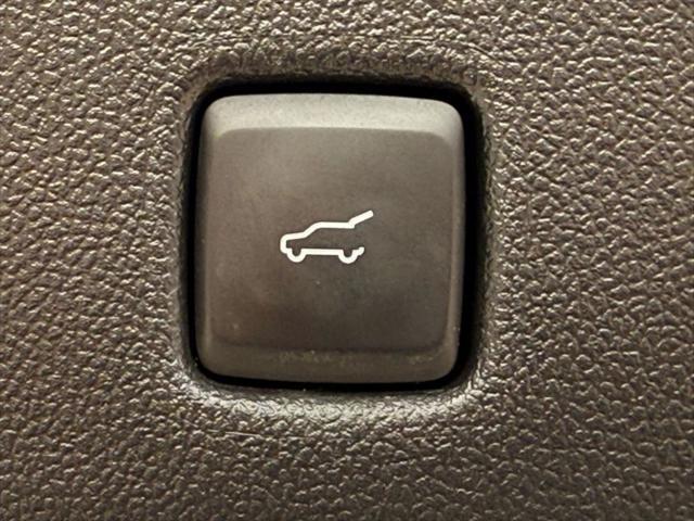 used 2022 Ford Escape car, priced at $18,900