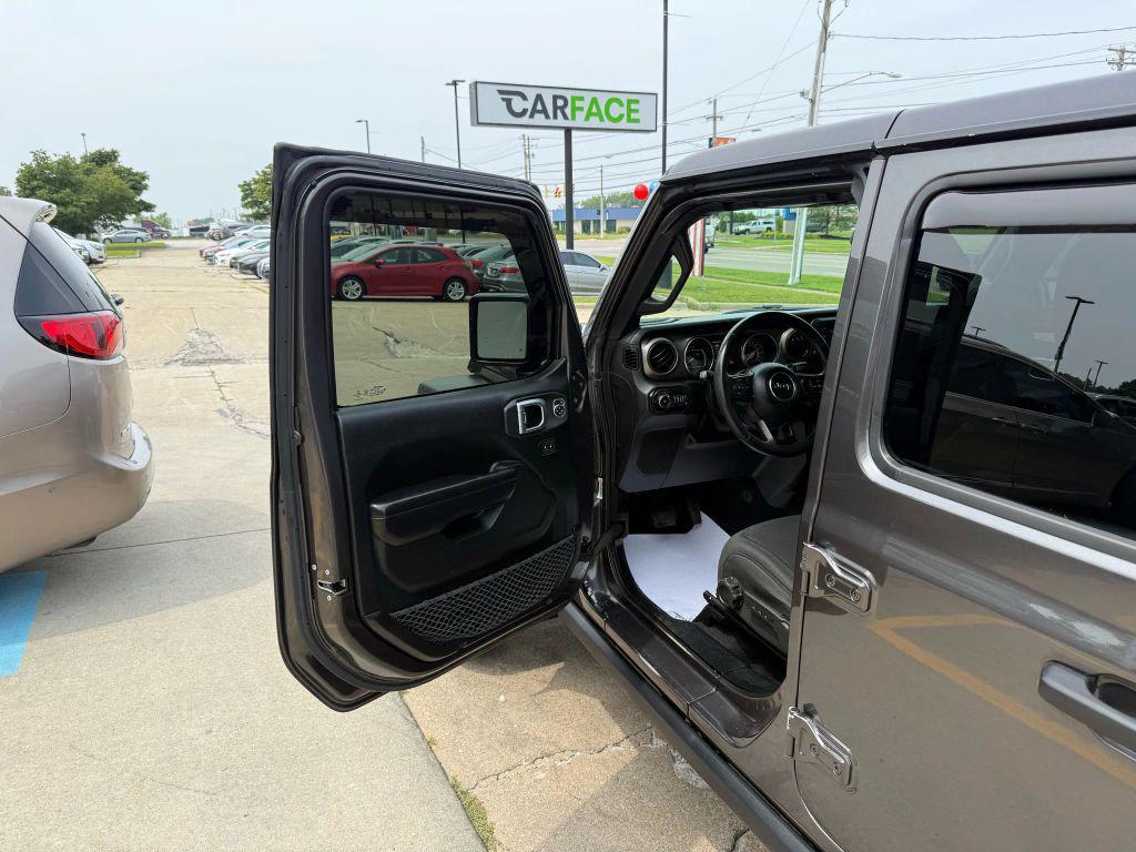 used 2019 Jeep Wrangler Unlimited car, priced at $21,250
