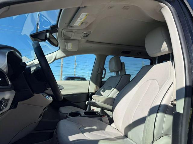 used 2018 Chrysler Pacifica Hybrid car, priced at $14,999