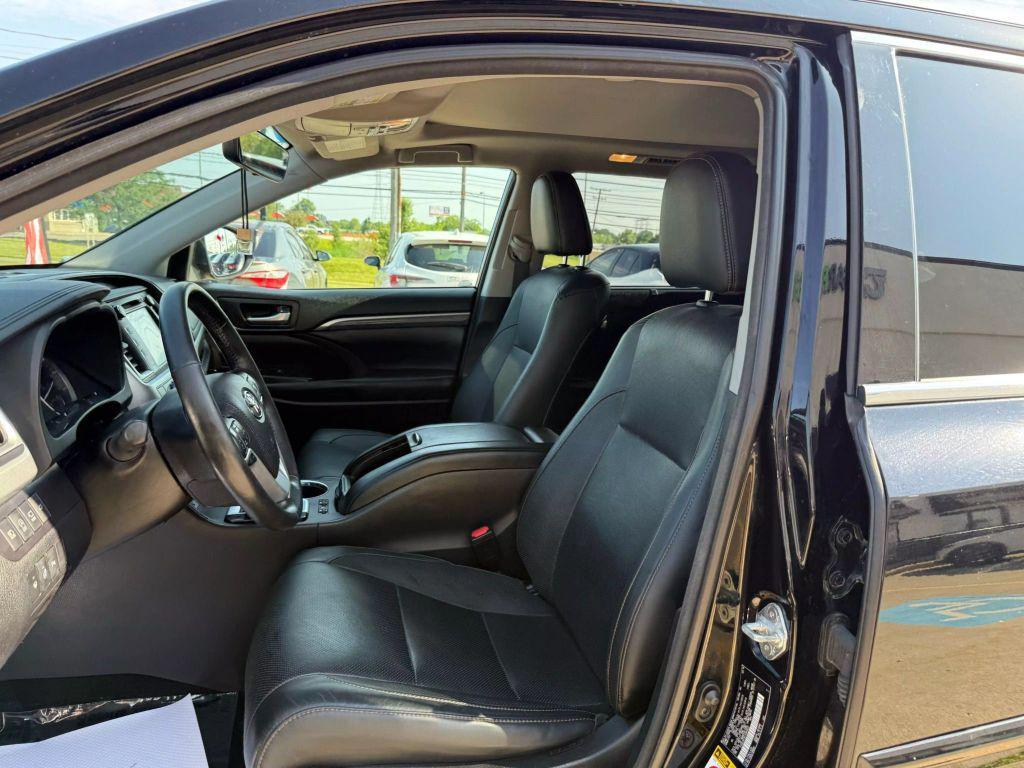 used 2018 Toyota Highlander car, priced at $19,350