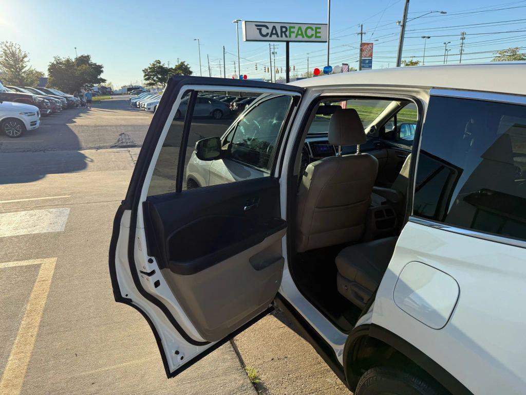 used 2016 Honda Pilot car, priced at $14,650