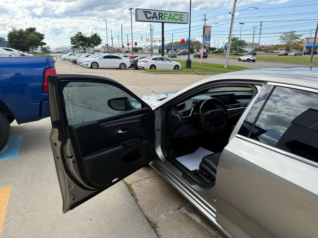 used 2020 Lexus ES 350 car, priced at $26,250