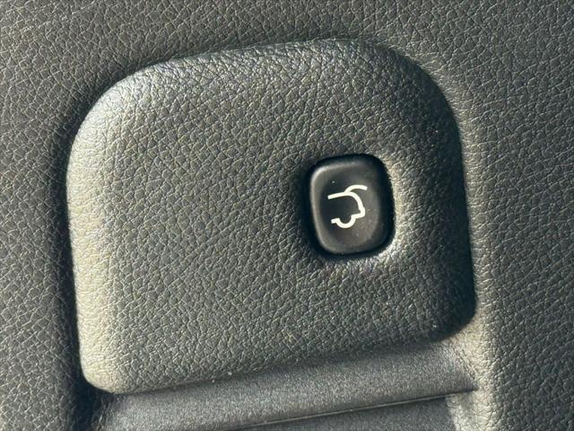 used 2014 Jeep Grand Cherokee car, priced at $13,499