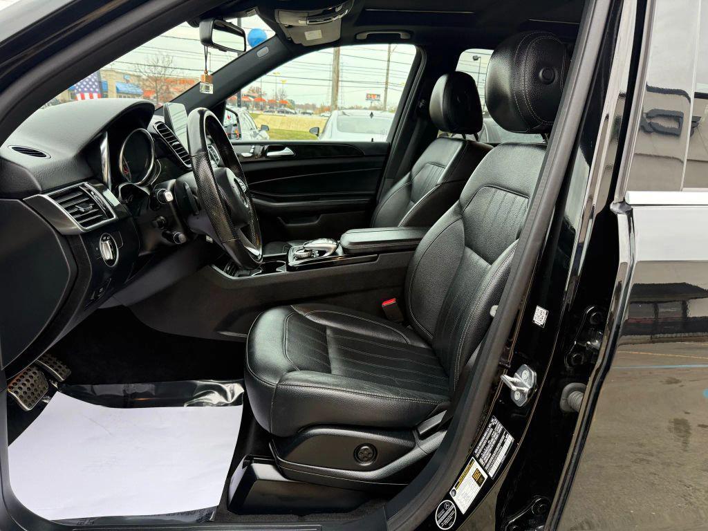 used 2019 Mercedes-Benz GLE 400 car, priced at $17,499