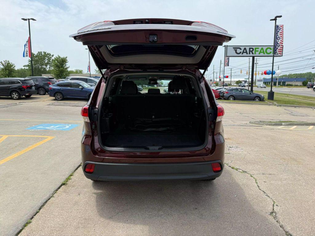 used 2019 Toyota Highlander car, priced at $21,750