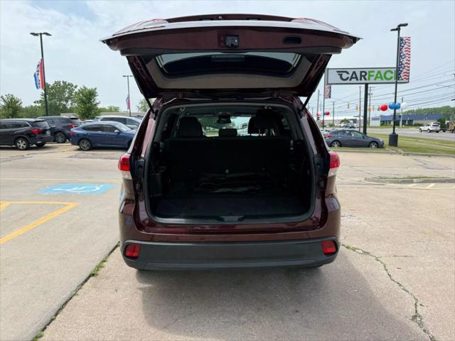 used 2019 Toyota Highlander car, priced at $23,499