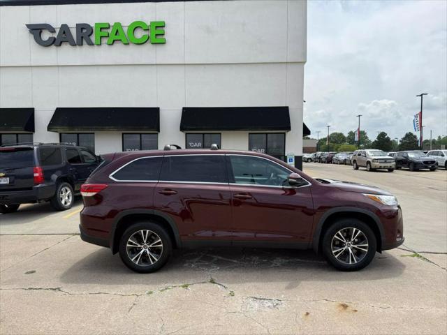 used 2019 Toyota Highlander car, priced at $23,499