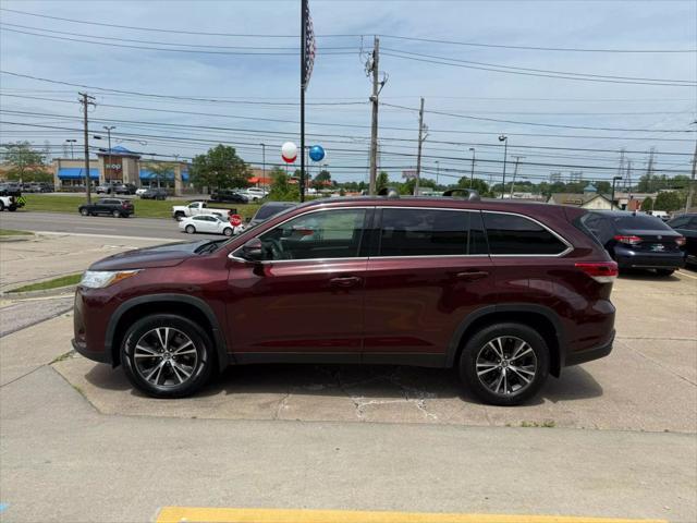 used 2019 Toyota Highlander car, priced at $23,499