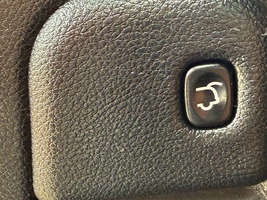 used 2021 Jeep Grand Cherokee car, priced at $16,750