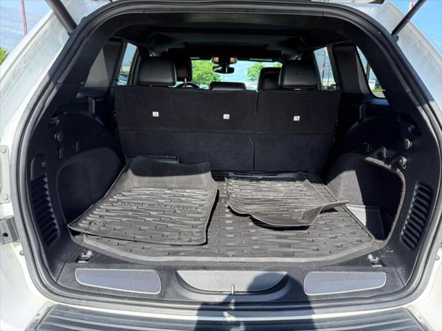 used 2017 Jeep Grand Cherokee car, priced at $14,650