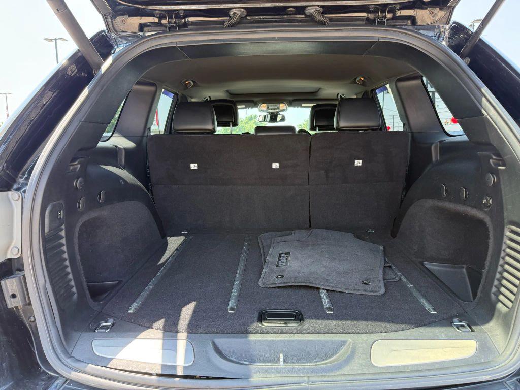 used 2015 Jeep Grand Cherokee car, priced at $10,499
