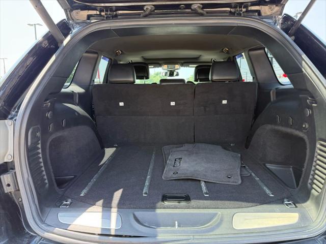 used 2015 Jeep Grand Cherokee car, priced at $11,850