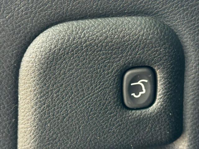 used 2018 Jeep Grand Cherokee car, priced at $13,750