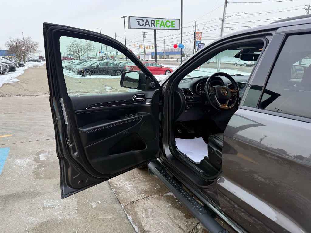 used 2021 Jeep Grand Cherokee car, priced at $19,499