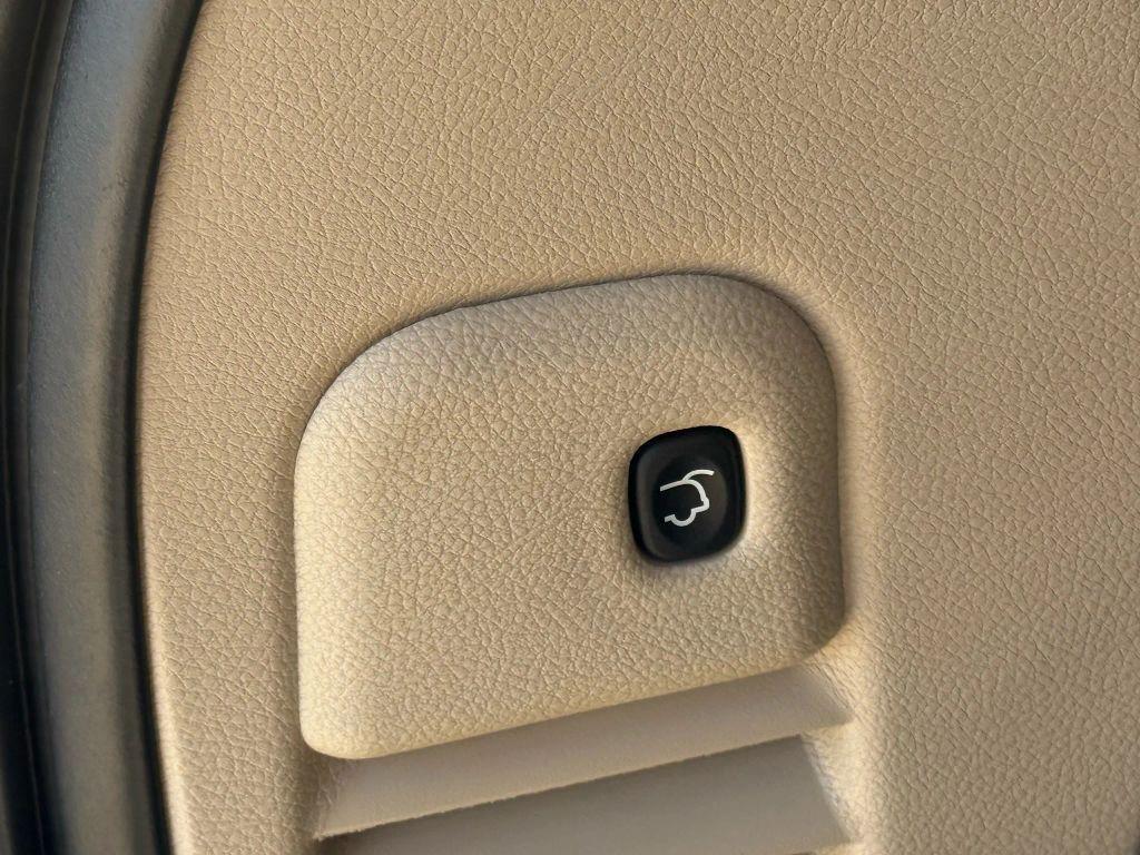 used 2017 Jeep Grand Cherokee car, priced at $15,250