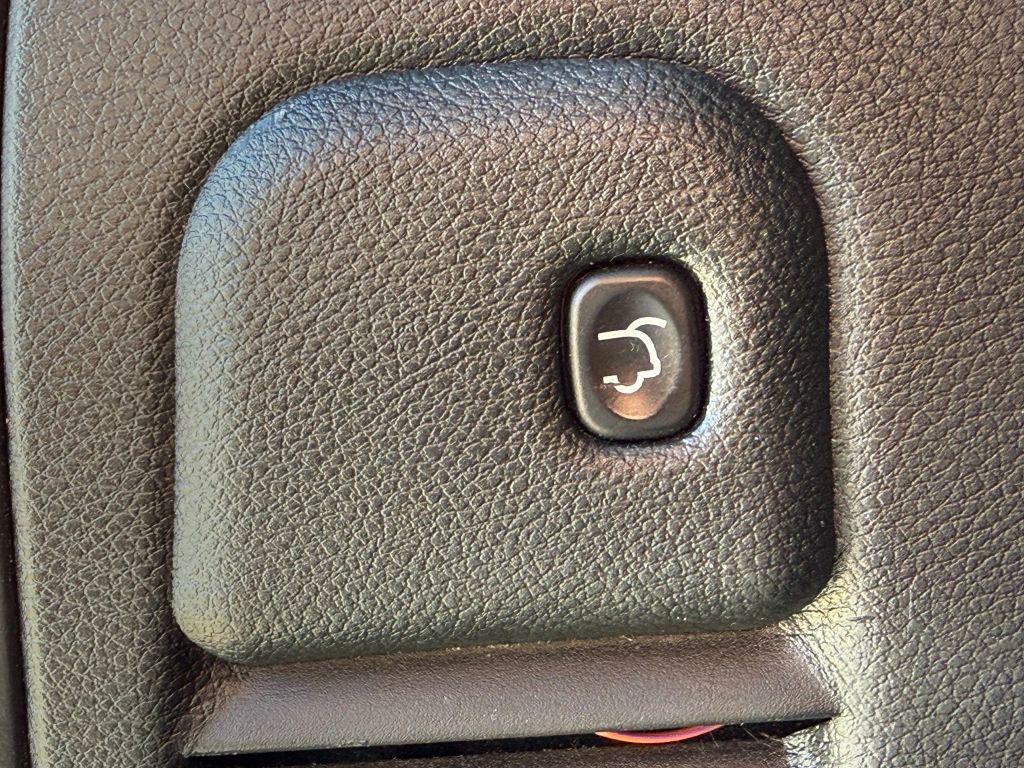 used 2018 Jeep Grand Cherokee car, priced at $15,450