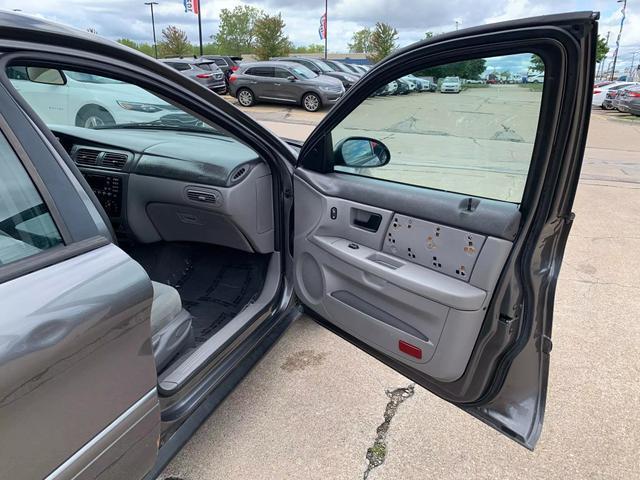 used 2004 Ford Taurus car, priced at $2,499