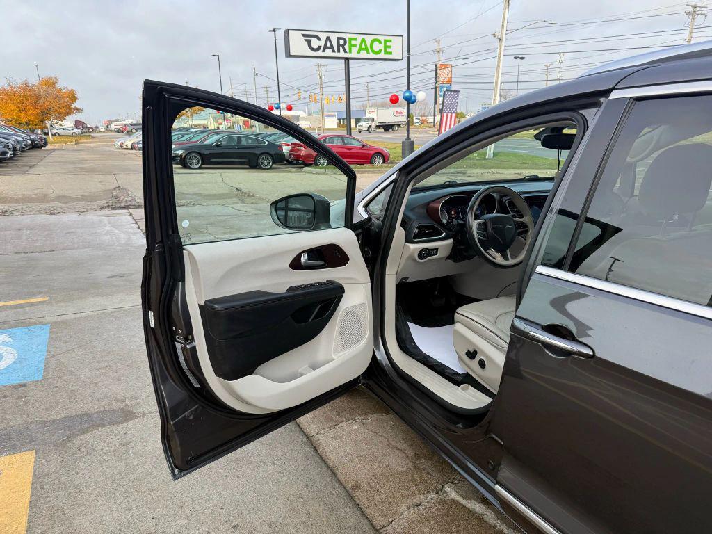 used 2020 Chrysler Pacifica car, priced at $18,250