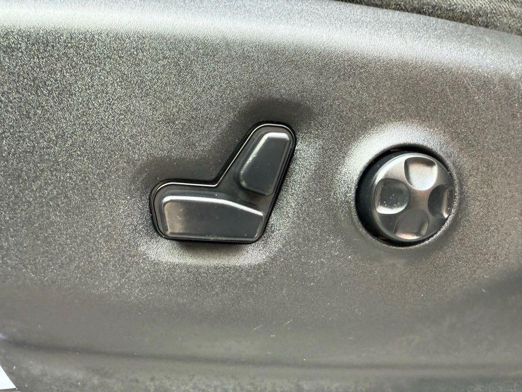 used 2018 Chrysler Pacifica car, priced at $12,499