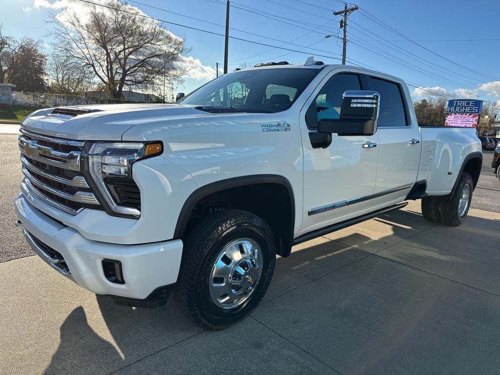 new 2025 Chevrolet Silverado 3500 car, priced at $86,222