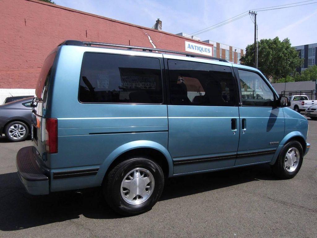 used 1995 GMC Safari car, priced at $9,999