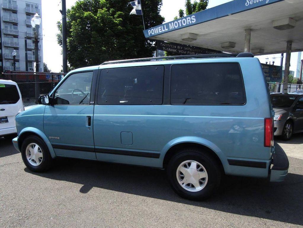 used 1995 GMC Safari car, priced at $9,999